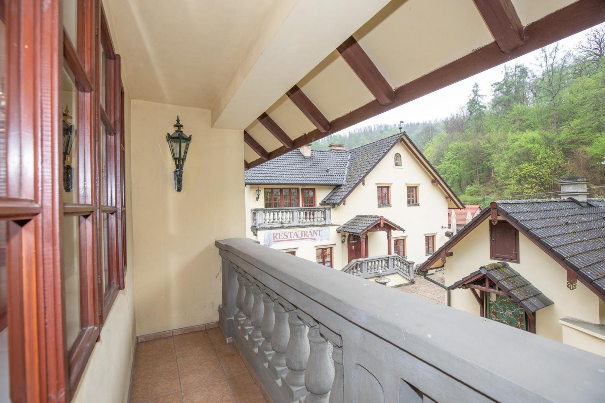 Resort U Jelena Křivoklát Εξωτερικό φωτογραφία