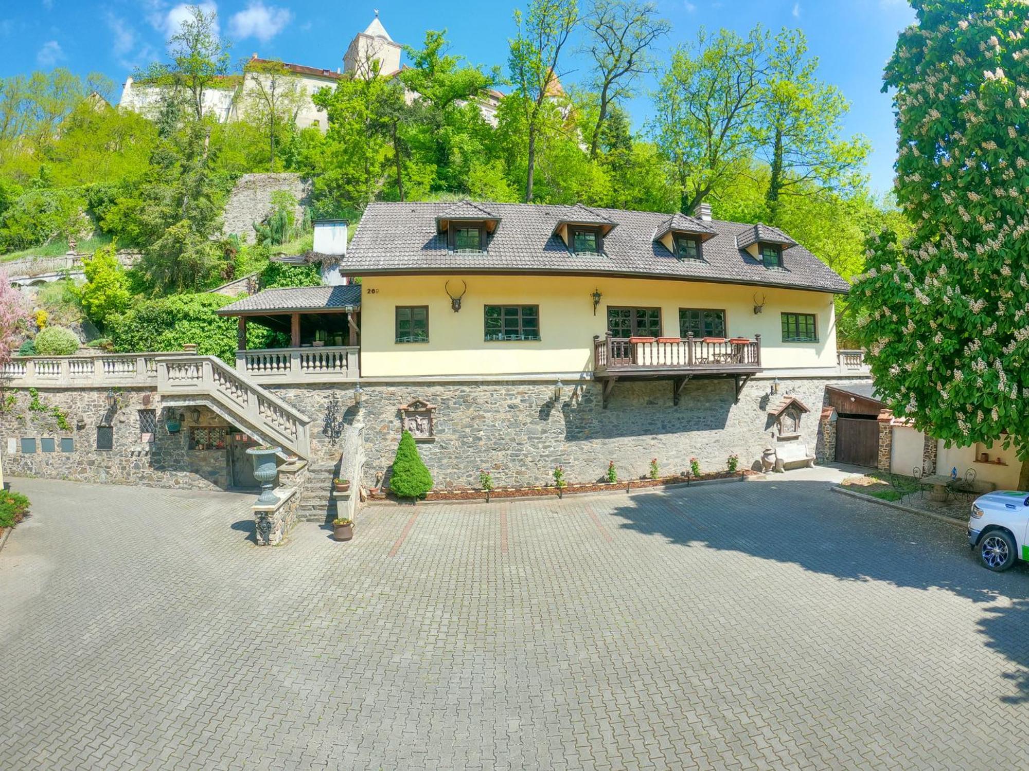 Resort U Jelena Křivoklát Εξωτερικό φωτογραφία