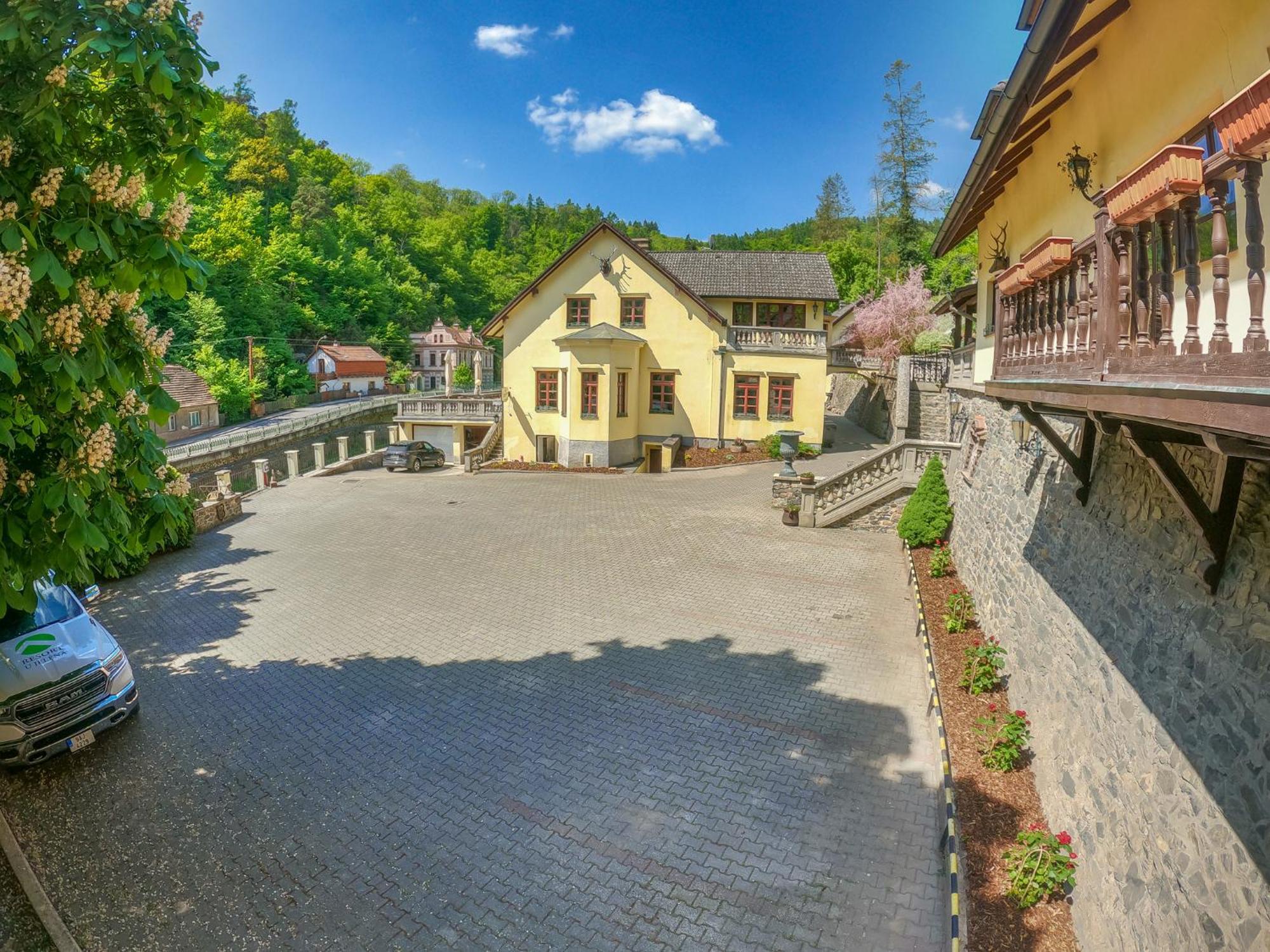 Resort U Jelena Křivoklát Εξωτερικό φωτογραφία